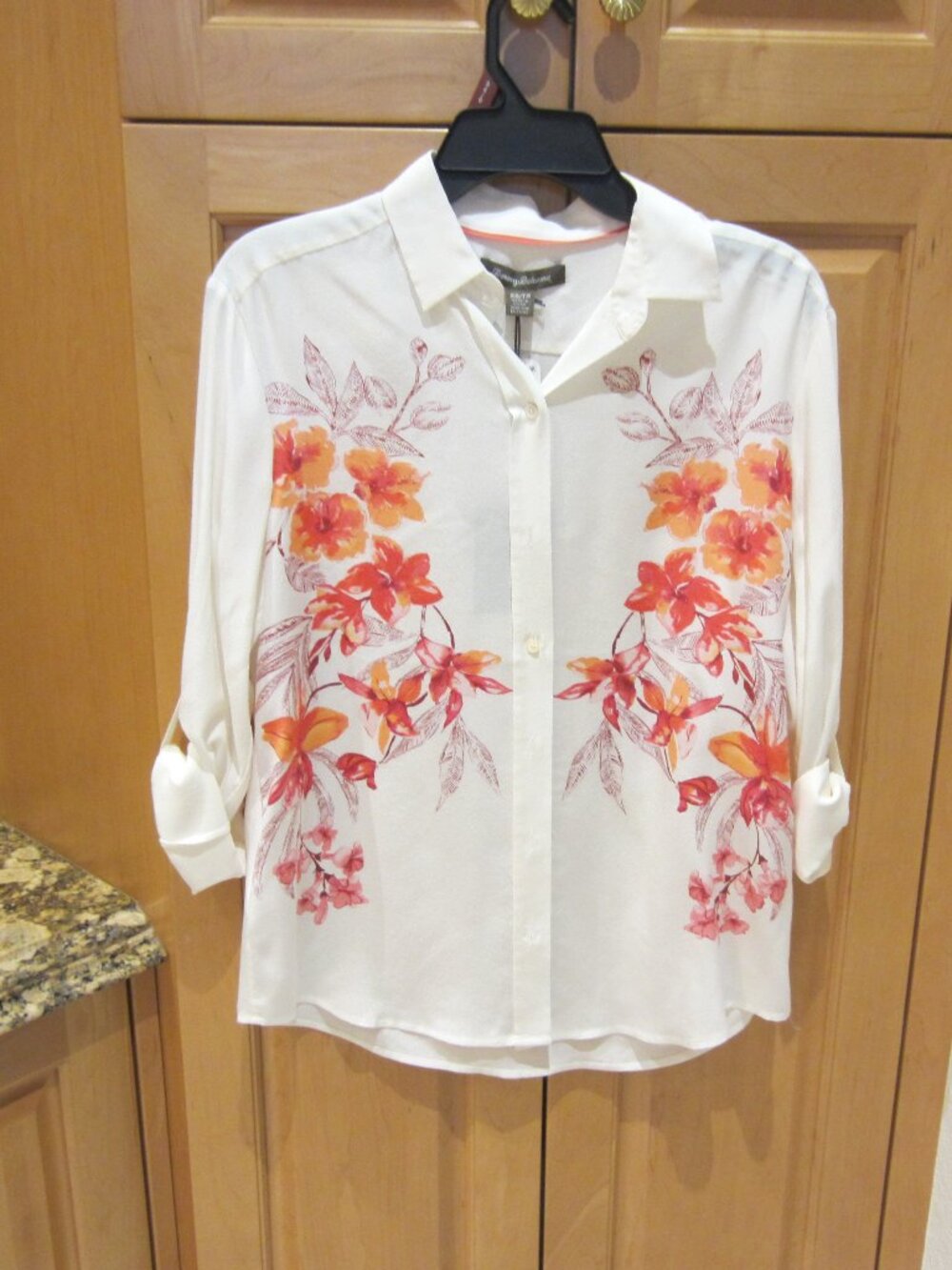 Woman's Tommy Bahama Blouse